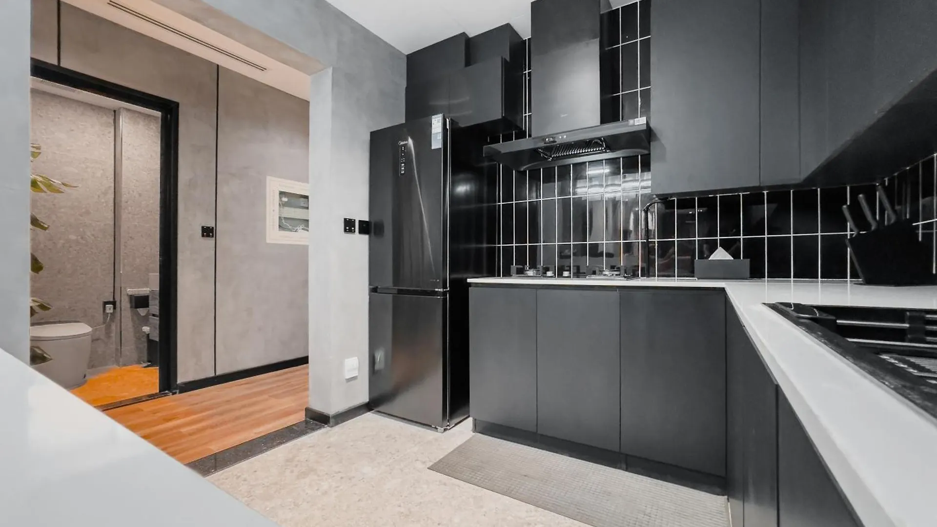 Downtown Dunya Tower Apartment Dubai