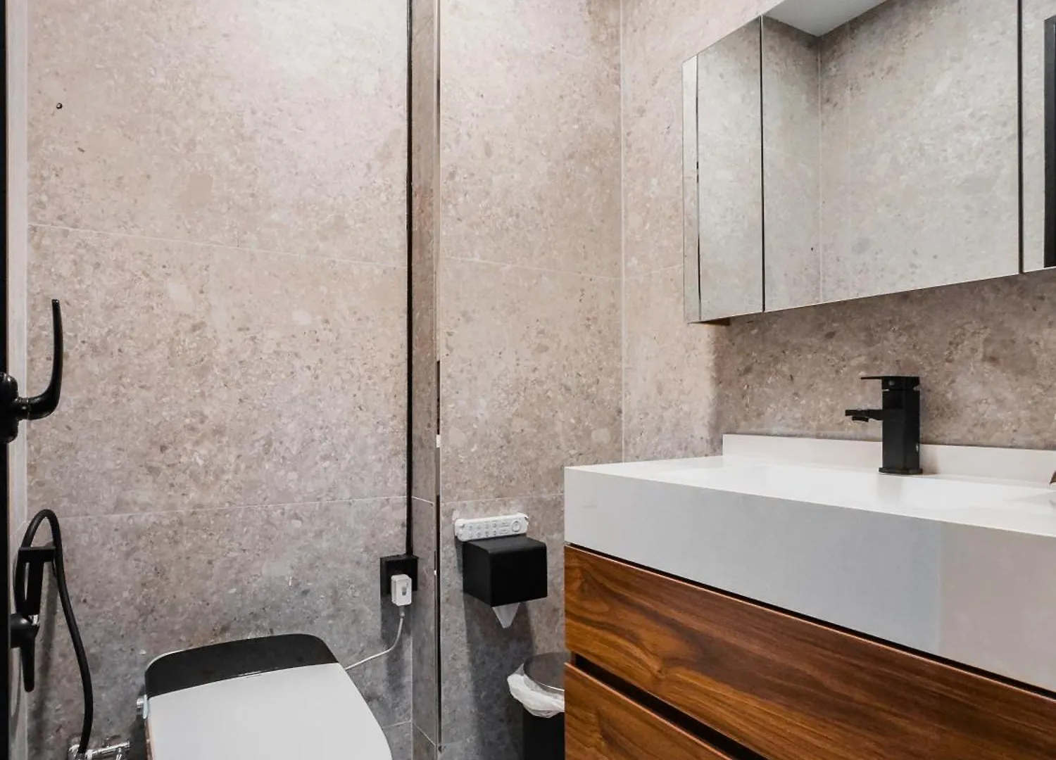 Downtown Dunya Tower Apartment Dubai 0*,