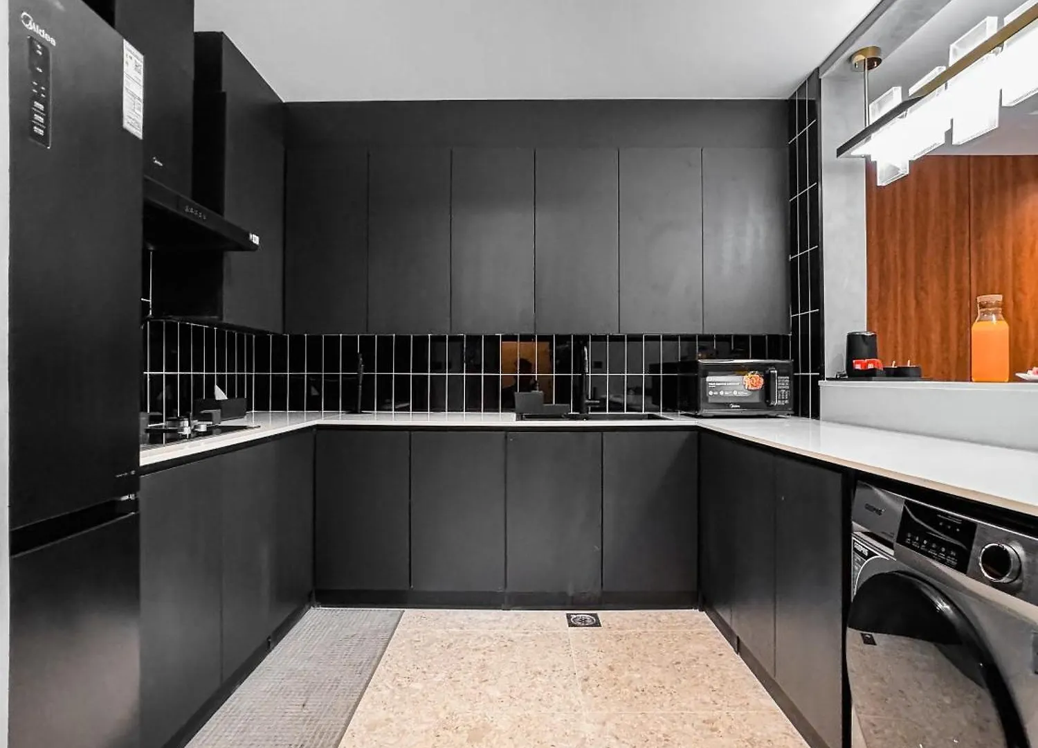 Downtown Dunya Tower Apartment Dubai