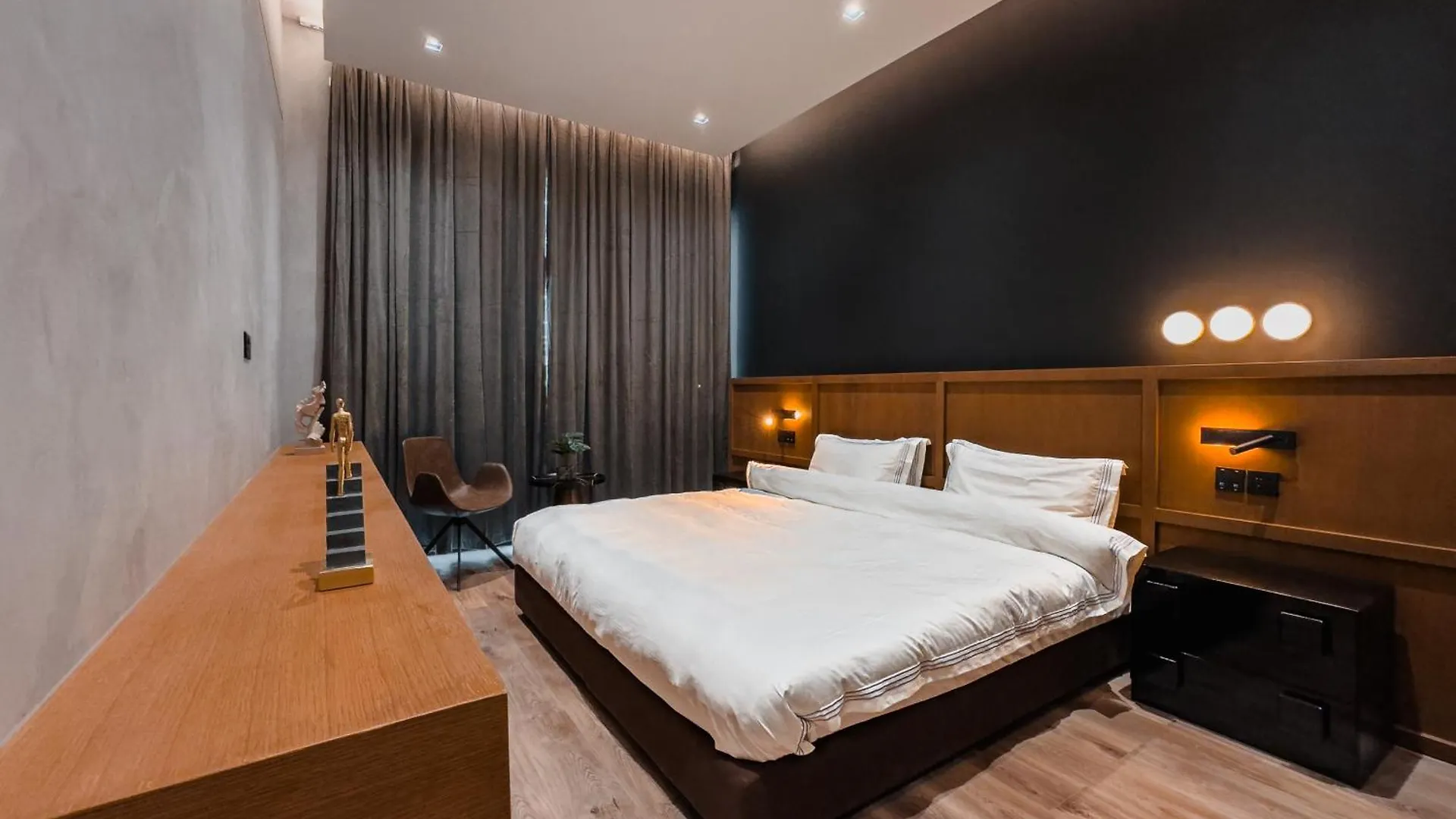 Downtown Dunya Tower Apartment Dubai
