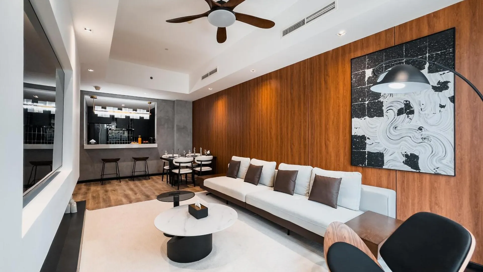 Downtown Dunya Tower Apartment Dubai