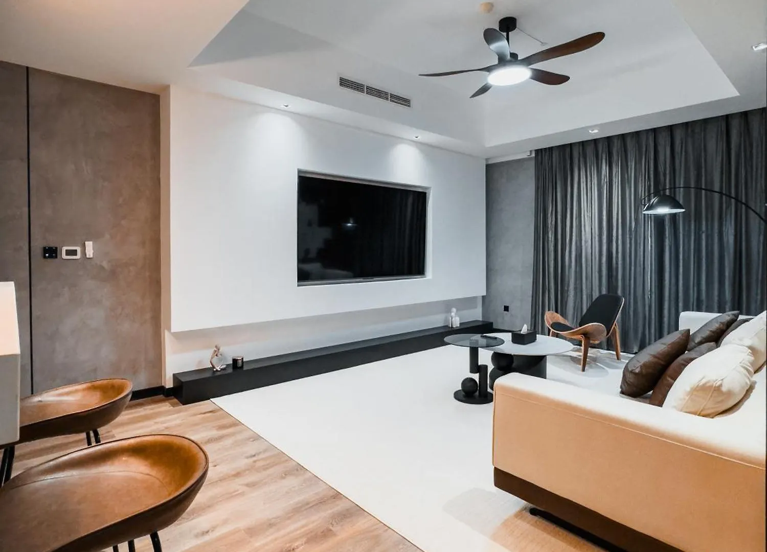 Downtown Dunya Tower Apartment Dubai United Arab Emirates