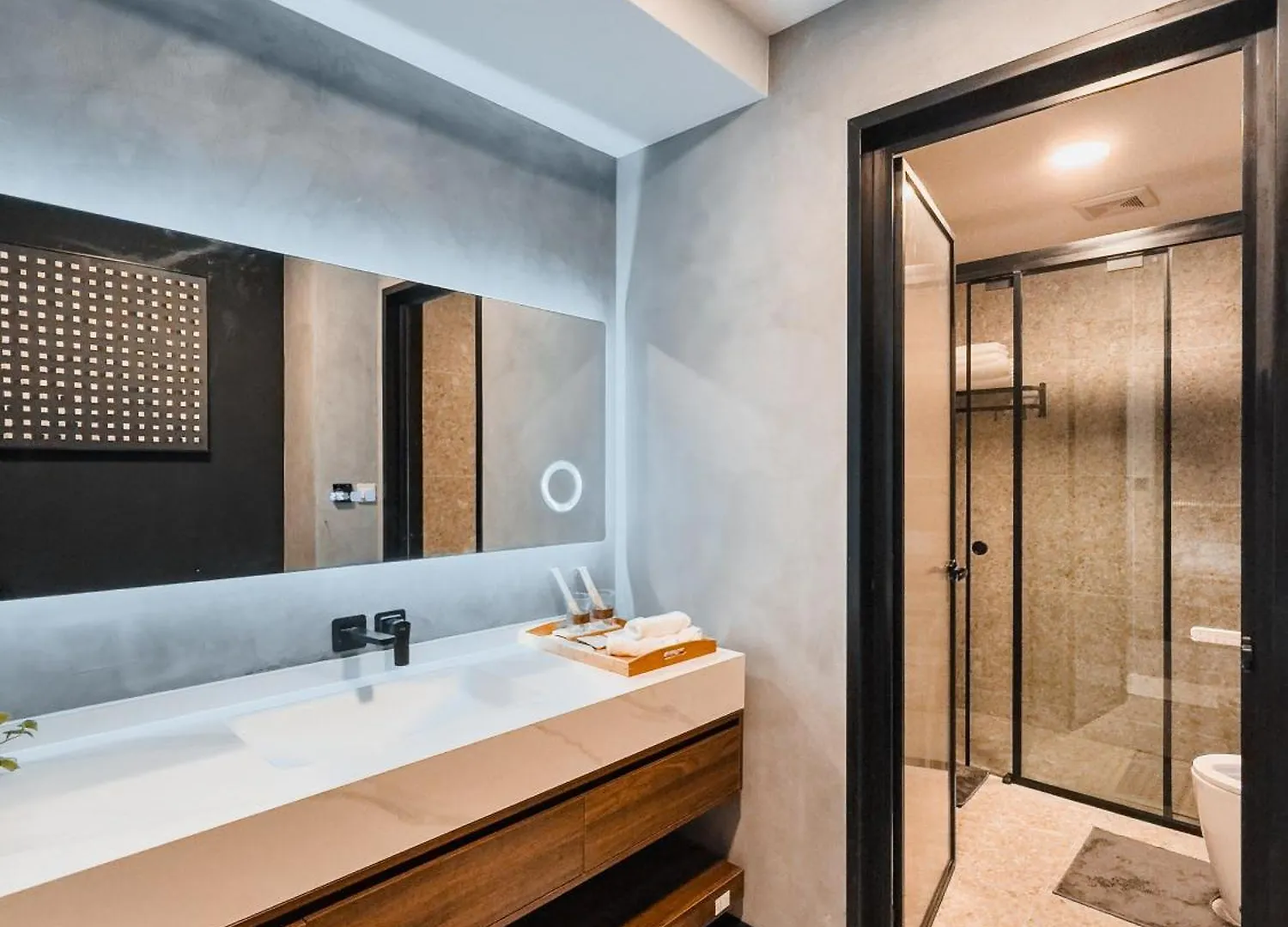 Downtown Dunya Tower Apartment Dubai United Arab Emirates